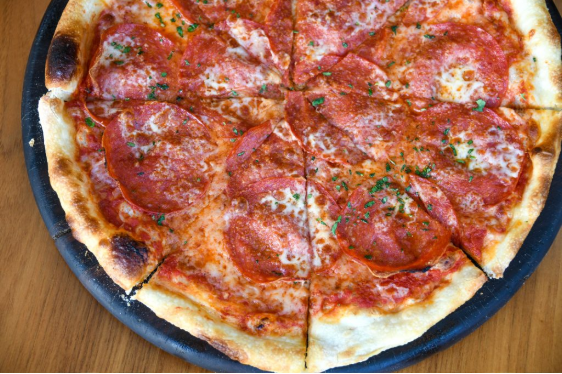 Où trouver la meilleure pizza au pepperoni près de chez vous